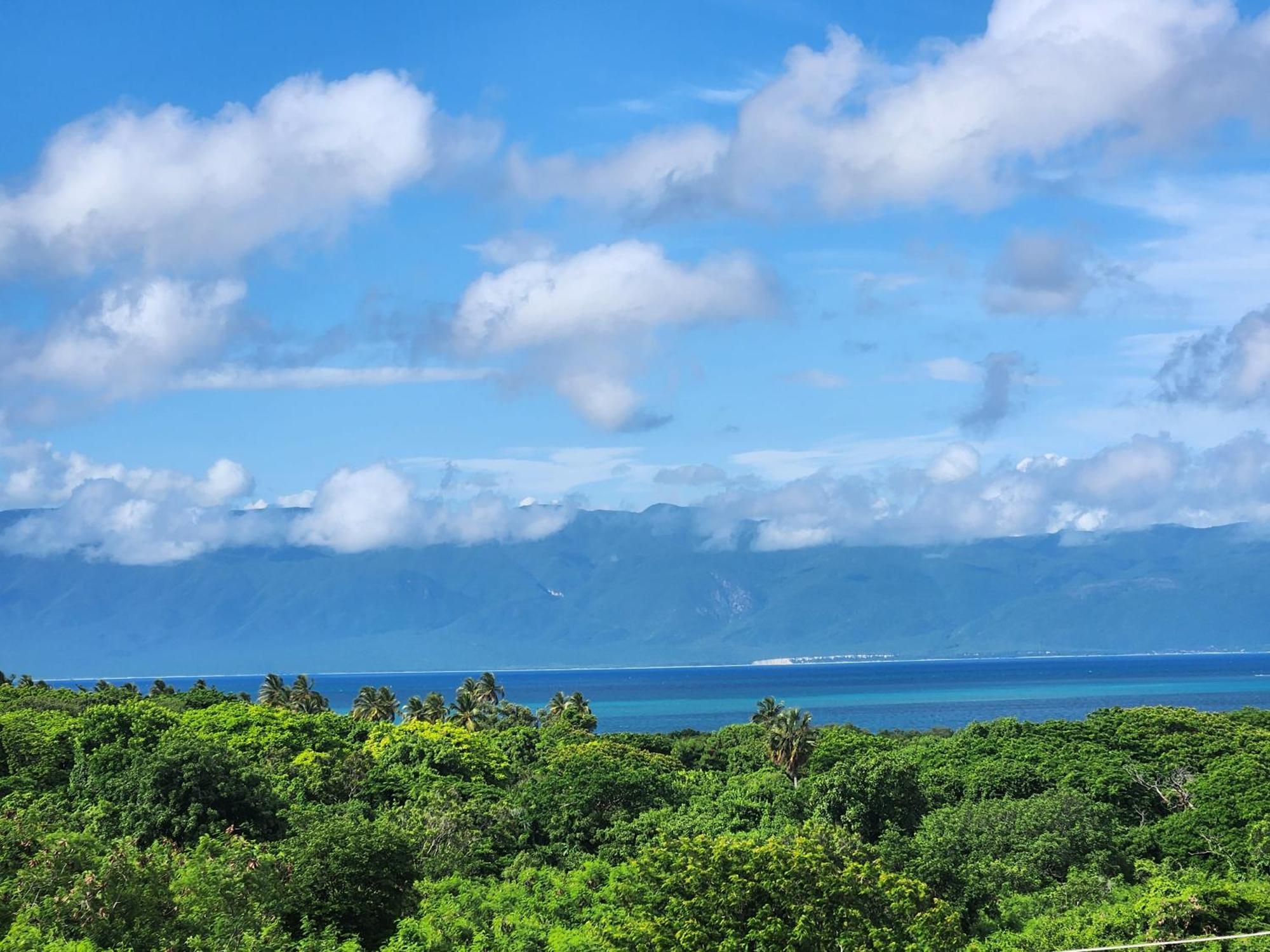 Casita Linda Larimar - 2Br Apartment With Rooftop, Bay Views, Fast Wifi, Near Beach In Barahona Exterior photo